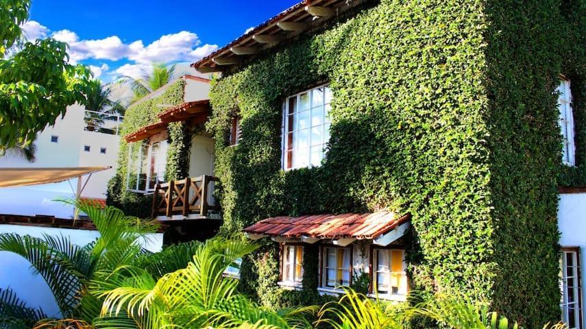 The Green House Marina Golf - Suites & Villas Пуерто Валярта Екстериор снимка